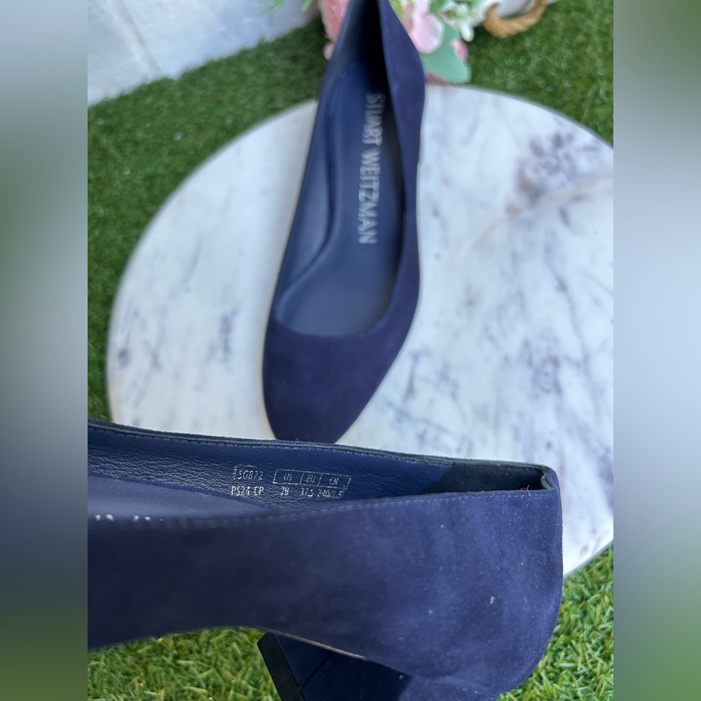 STUART WEITZMAN
Vivienne 35 Pump In Nice
Blue women size 7 NEW
$230 - Picture 15 of 16